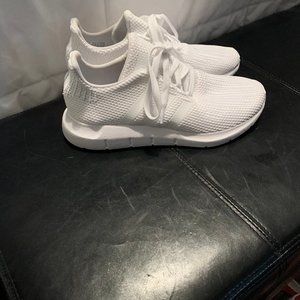 Adidas Swift Run X Shoes Size 6 Kids (Womens 7.5)